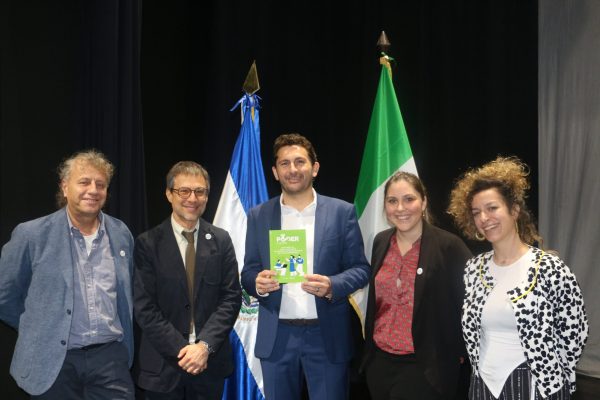 Presentata a San Salvador la Guida pratica per l'inclusione delle persone con disabilità nella vita comunitaria