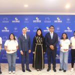 Entregan reconocimientos a los jóvenes becarios del proyecto Semillas en San Salvador